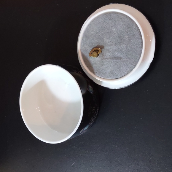 Vintage Porcelain Music Box - Picture 2 of 8